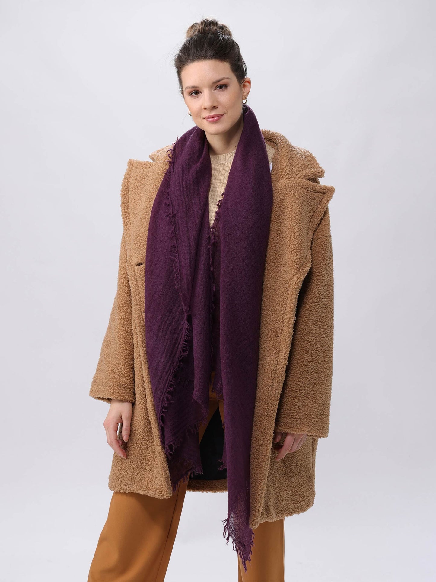 Einfarbige Wollstola mit Fransen