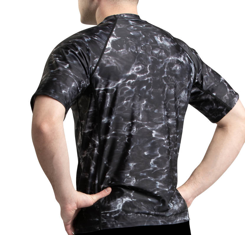 Aqua Design Mens Short Sleeve Loose Fit Swim Rash Guard, Black Water